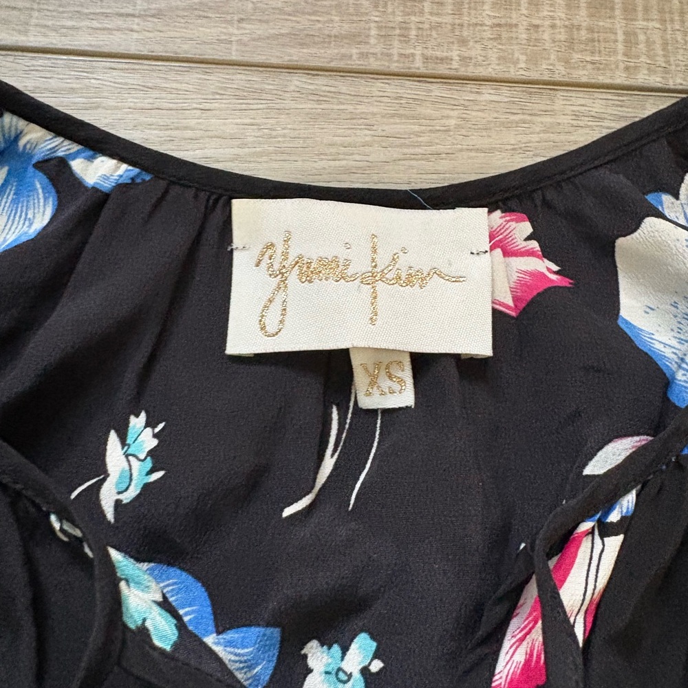 YUMI Kim 100% Silk Floral Black Blouse Size Small - Picture 2 of 6